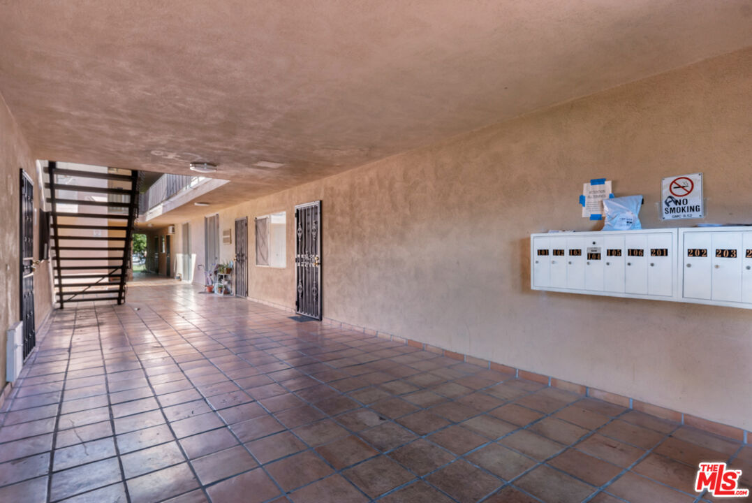 729 Raleigh Street Glendale, CA 91205 - Photo 6 of 15