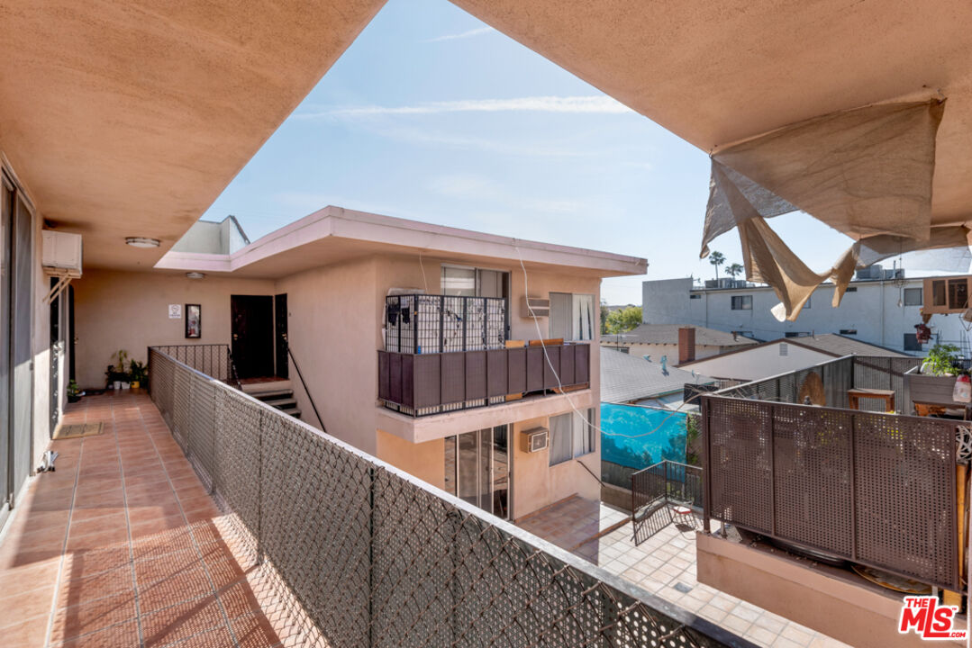 729 Raleigh Street Glendale, CA 91205 - Photo 10 of 15