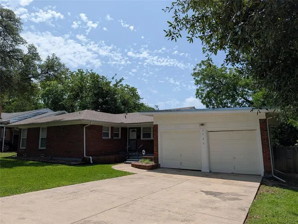 $1,995 | 3745 Willomet Avenue, Fort Worth, TX 76133
