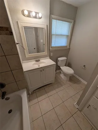 $1,995 | 3745 Willomet Avenue, Fort Worth, TX 76133