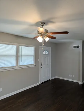 $1,995 | 3745 Willomet Avenue, Fort Worth, TX 76133