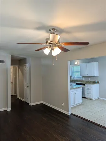 $1,995 | 3745 Willomet Avenue, Fort Worth, TX 76133