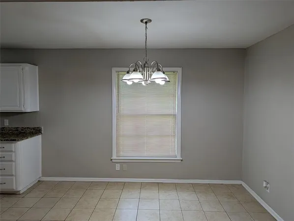 $1,995 | 3745 Willomet Avenue, Fort Worth, TX 76133