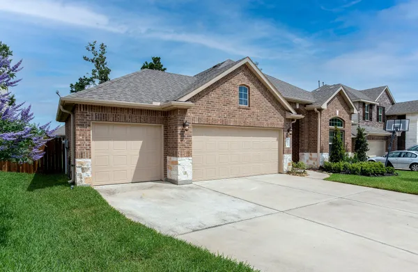 $2,450 | 14014 Sand Ridge Crossing, Conroe, TX 77384