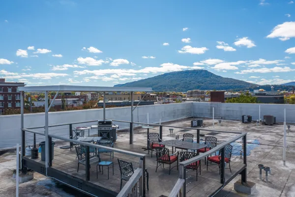 $374,000 | 1301 Market Street, Unit 301, Chattanooga, TN 37402