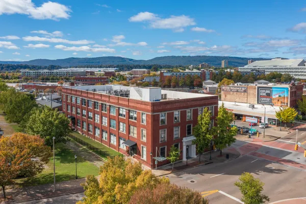 $374,000 | 1301 Market Street, Unit 301, Chattanooga, TN 37402