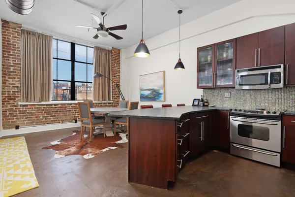$374,000 | 1301 Market Street, Unit 301, Chattanooga, TN 37402