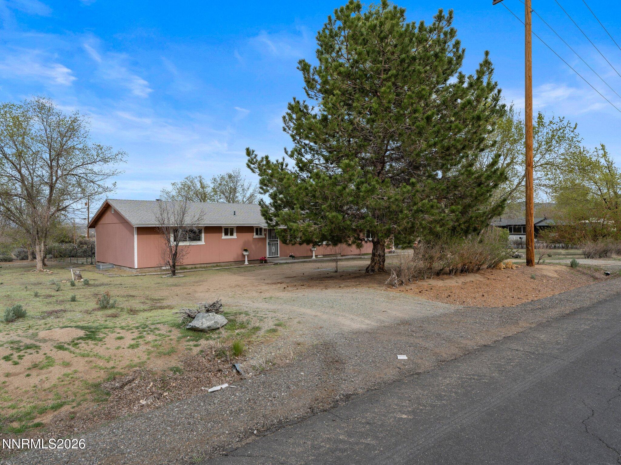10675 Deodar Way-102
