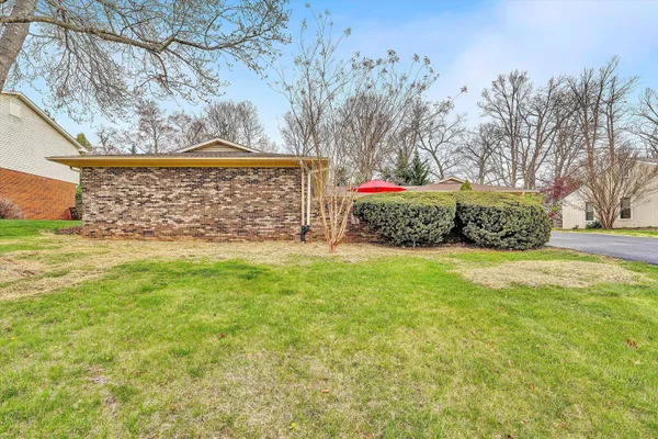 $630,000 | 4925 Grape Tree Lane, Roanoke, VA 24018