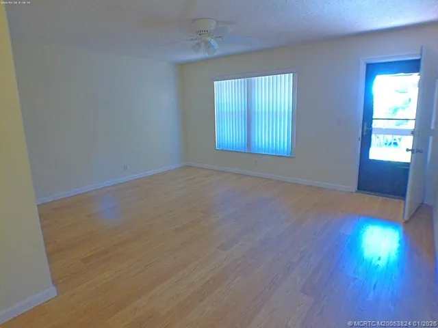 a view of empty room with window