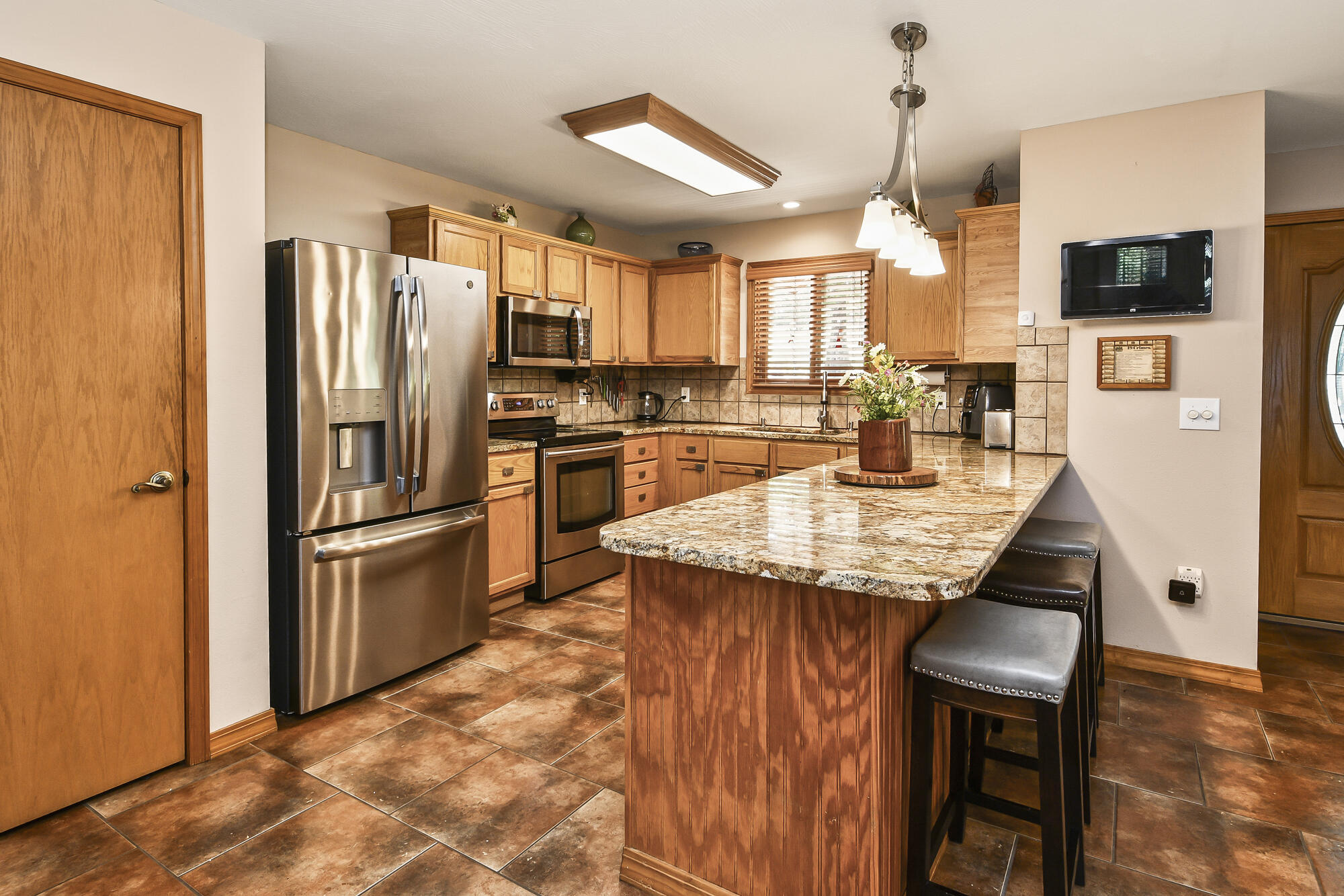 15 Lovers Lane Reeds Spring, MO 65737 - Photo 23 of 71 Kitchen with Pantry