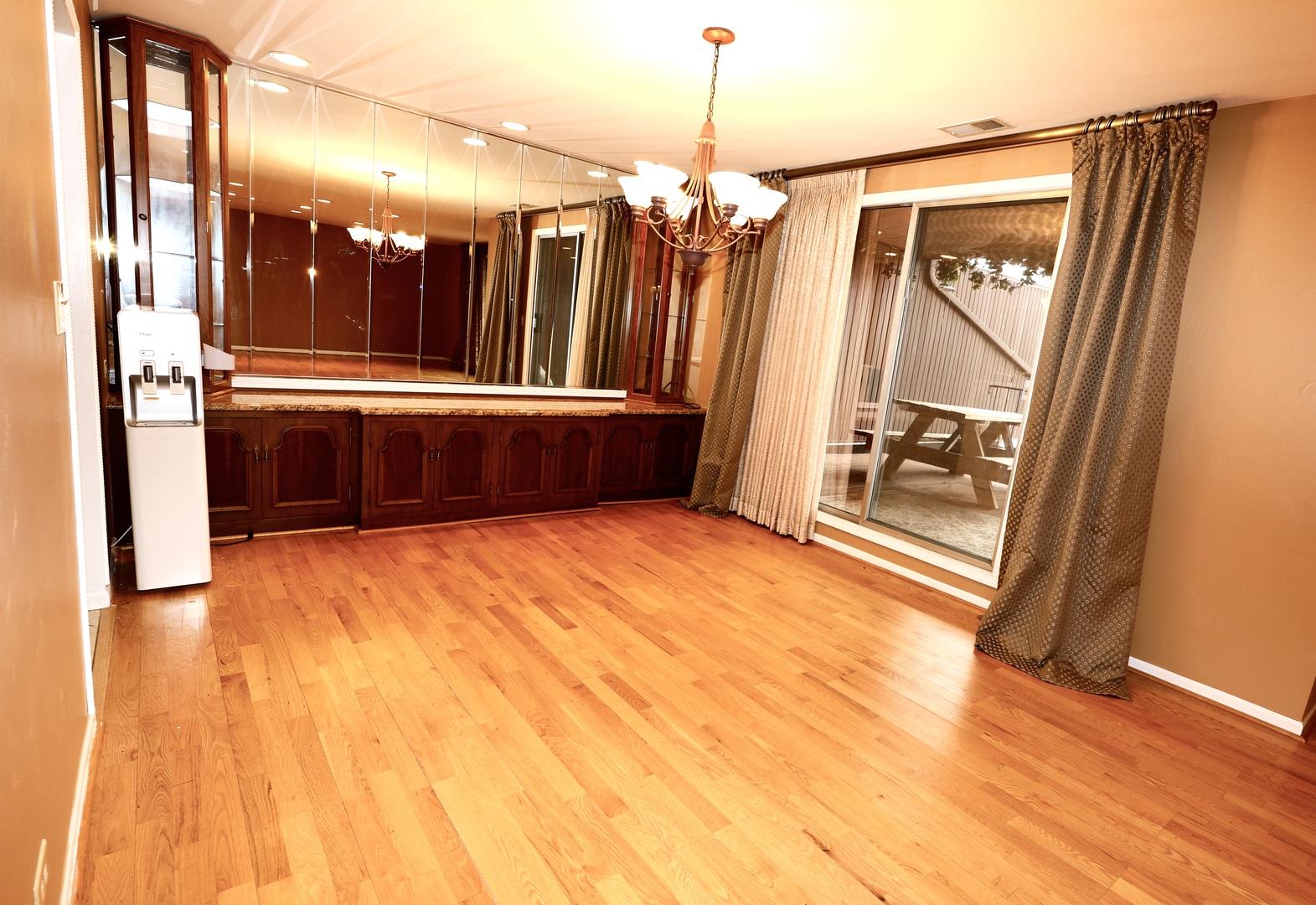 3950 Dundee Road, Unit 302 Northbrook, IL 60062 - Photo 3 of 15