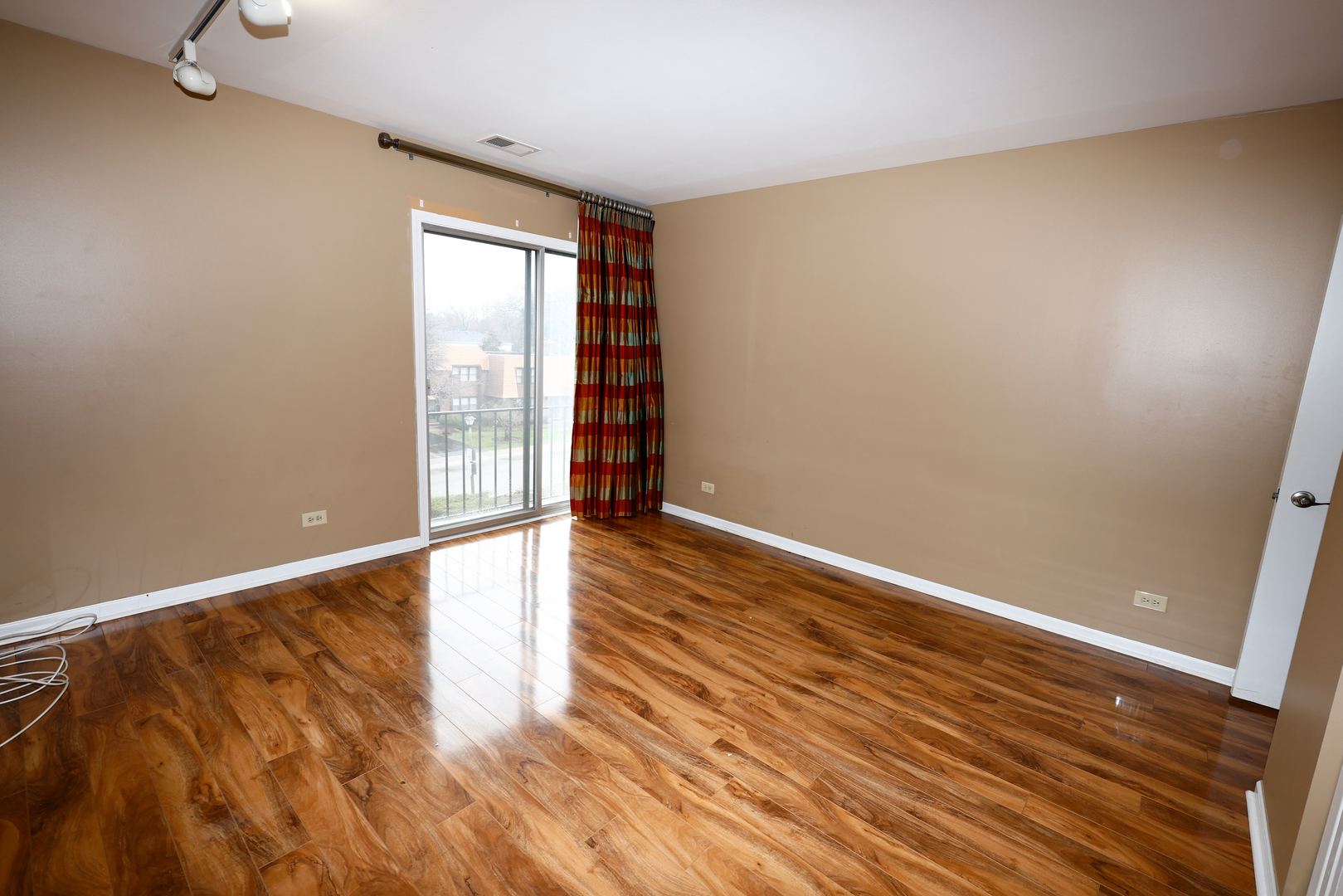 3950 Dundee Road, Unit 302 Northbrook, IL 60062 - Photo 5 of 15