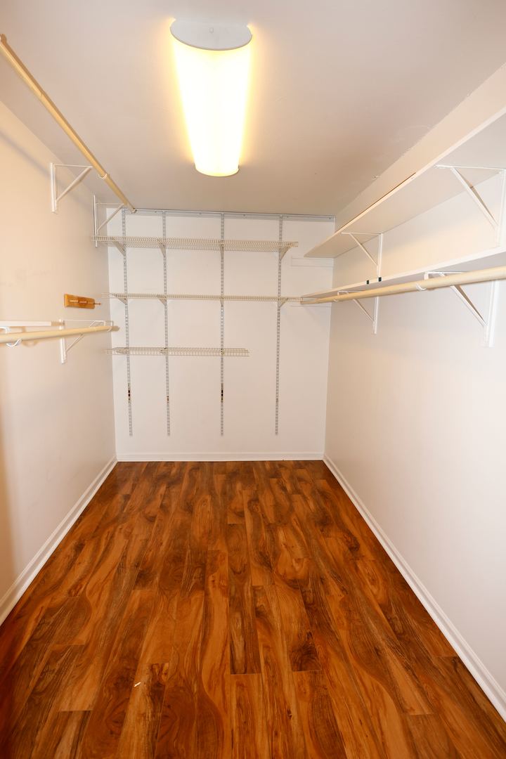 3950 Dundee Road, Unit 302 Northbrook, IL 60062 - Photo 8 of 15