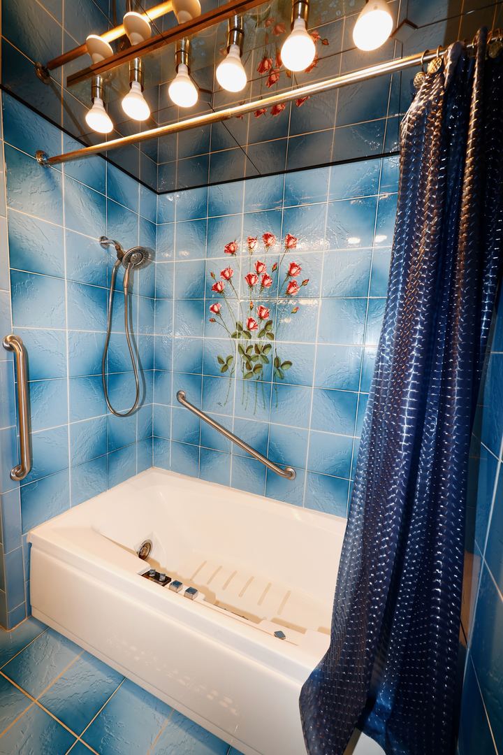 3950 Dundee Road, Unit 302 Northbrook, IL 60062 - Photo 10 of 15