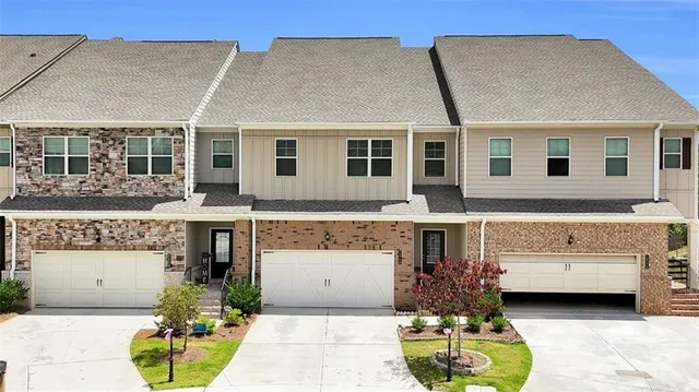 $475,000 | 2340 Manor Pointe Drive, Cumming, GA 30041