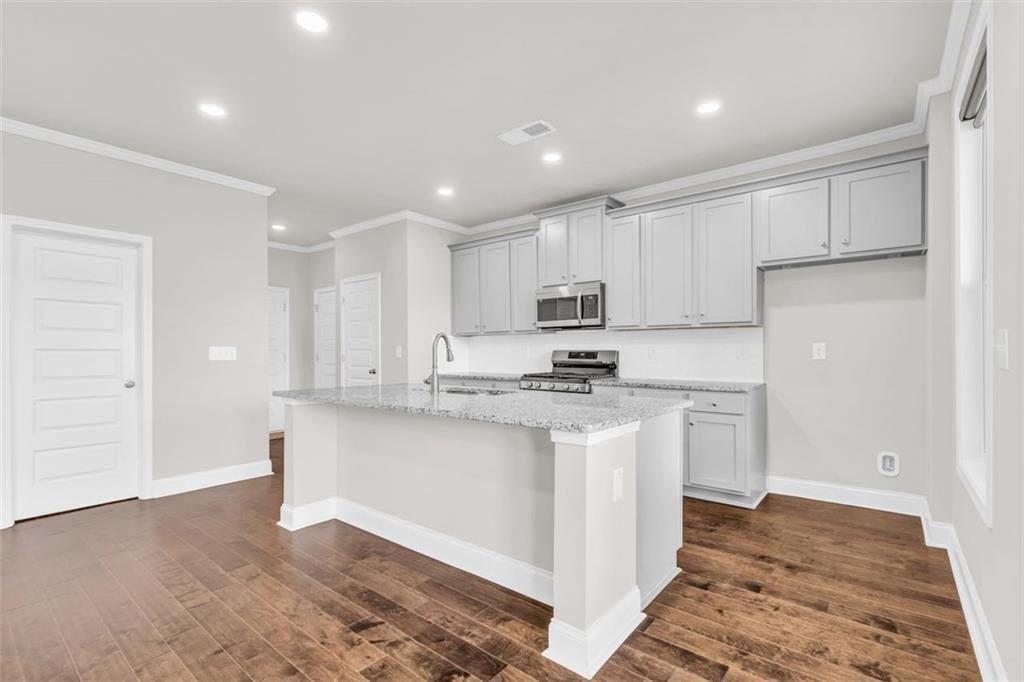 2340 Manor Pointe Drive Cumming, GA 30041 - Photo 11 of 45