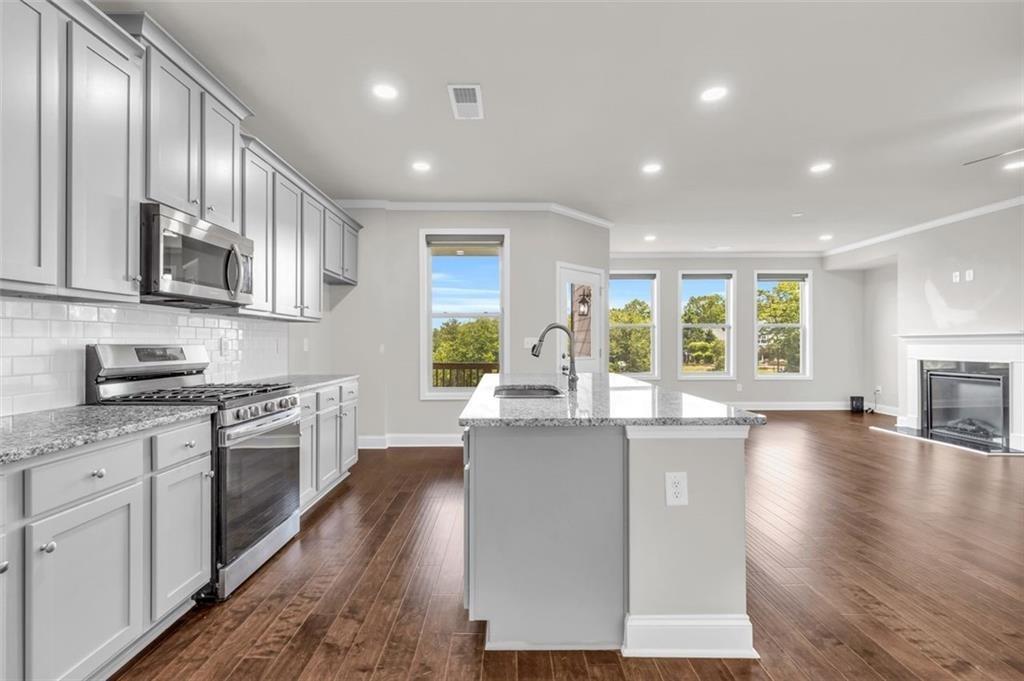 2340 Manor Pointe Drive Cumming, GA 30041 - Photo 12 of 45