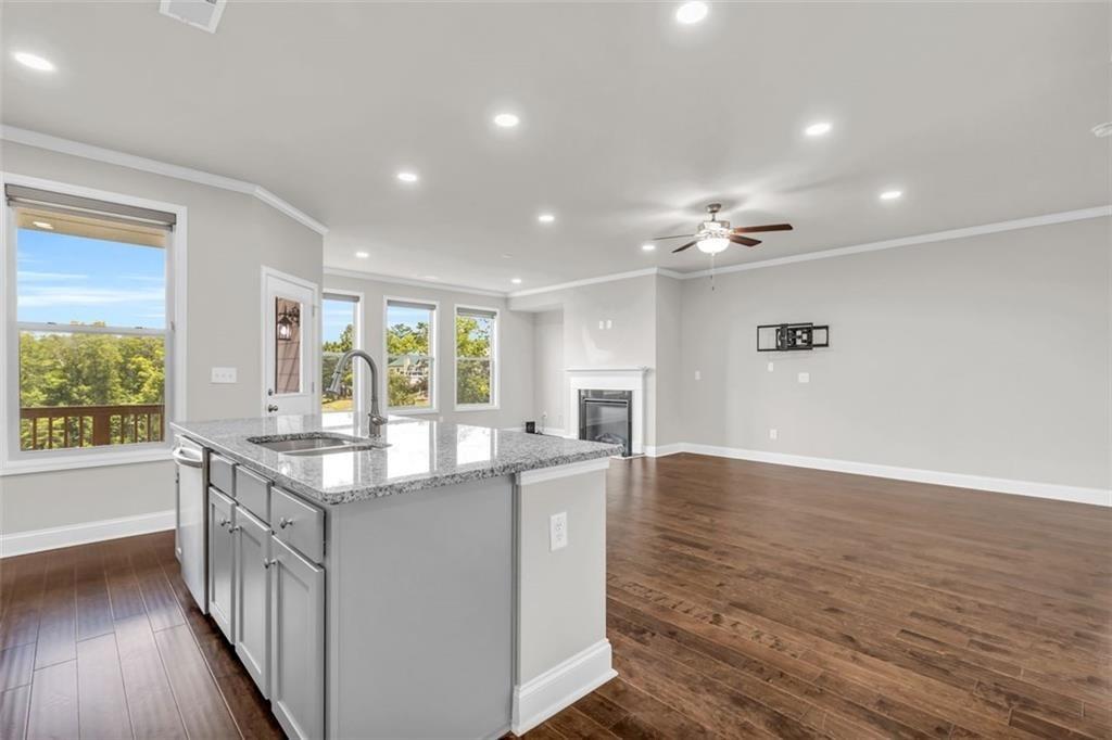 2340 Manor Pointe Drive Cumming, GA 30041 - Photo 9 of 45