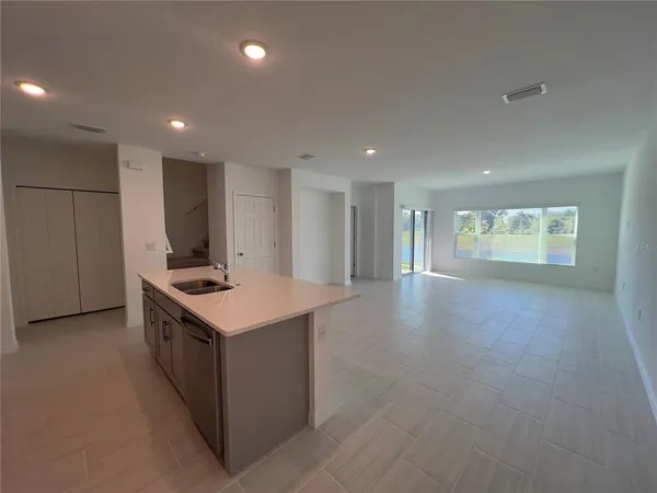 $2,650 | 490 Thompson Village Avenue, Apopka, FL 32703