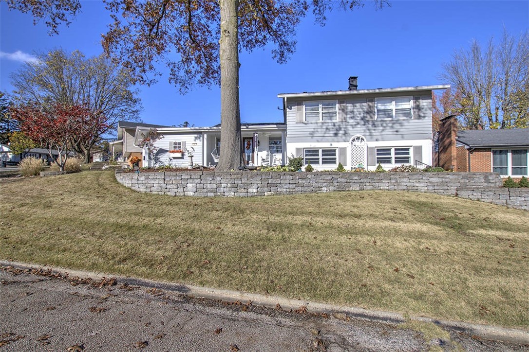 42 Eastmoreland Drive Decatur, IL 62521 - Photo 1 of 35