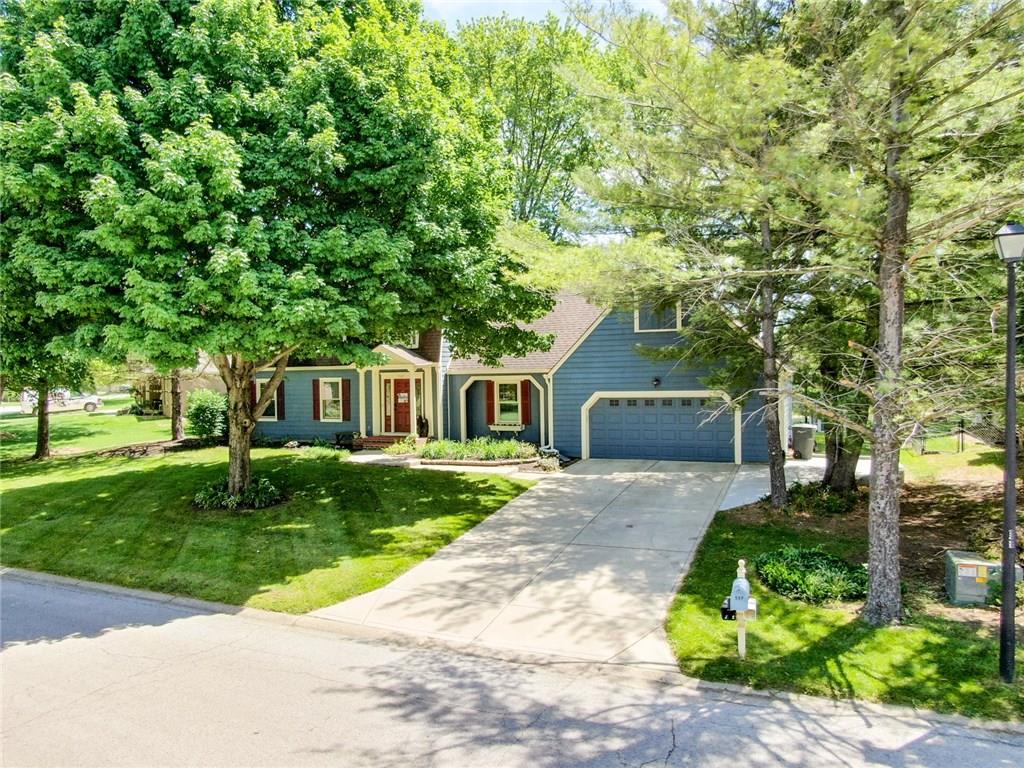 547 Cobblestone Road Avon, IN 46123 - Photo 5 of 56 Gallery Image 5
