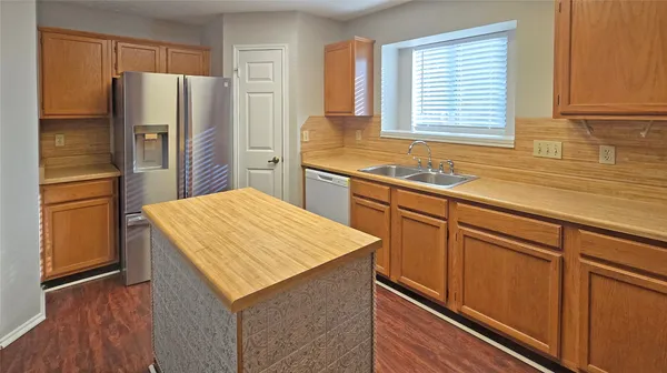 $1,850 | 2120 Zephyr Lane, Round Rock, TX 78664