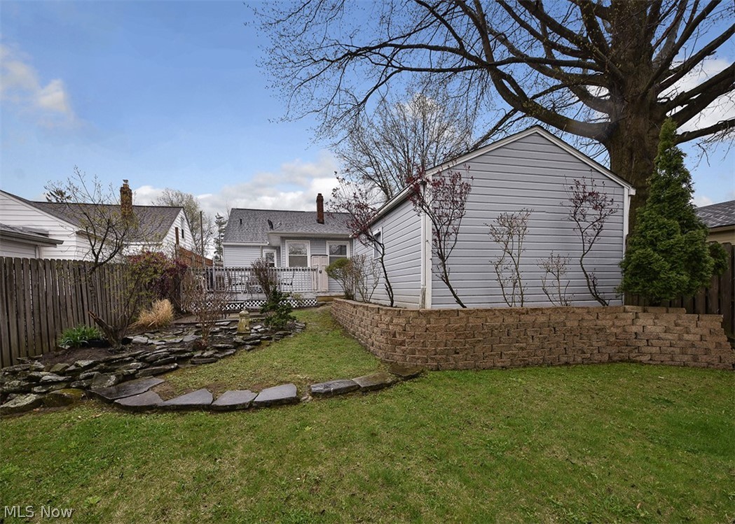 1150 Sunset Road Cleveland, OH 44124 - Photo 30 of 31