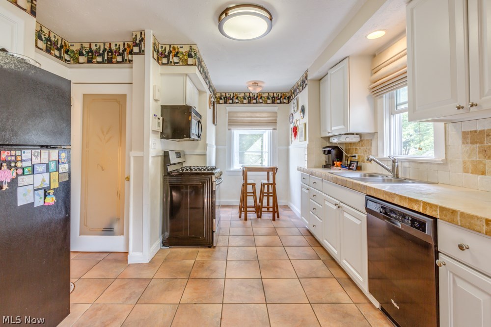 3347 Clarendon Road Cleveland, OH 44118 - Photo 8 of 25 Gallery Image 8