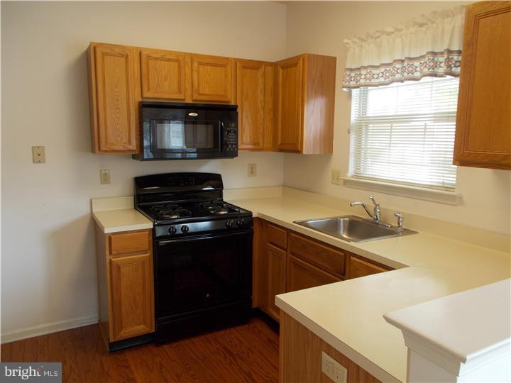 3005 Sterling Road, Unit 112 Yardley, PA 19067 - Photo 11 of 25 Kitchen