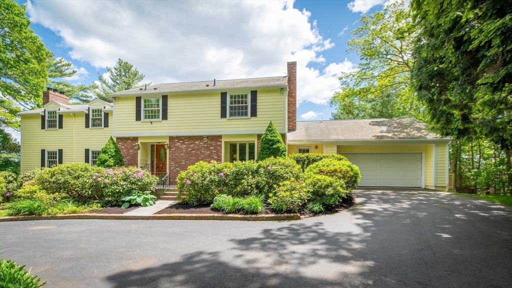 13 Hickory Hill Road Manchester, MA 01944 - Photo 3 of 41 Gallery Image 3