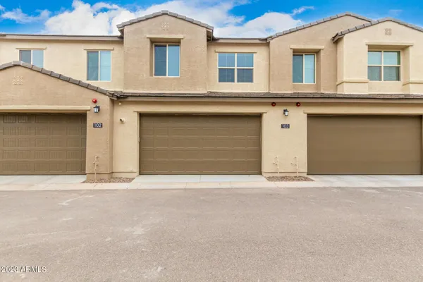 $2,450 | 729 East Zesta Lane, Unit 103, Gilbert, AZ 85297