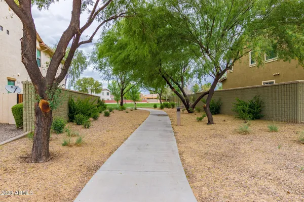 $2,450 | 729 East Zesta Lane, Unit 103, Gilbert, AZ 85297