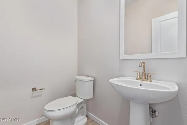 $2,450 | 729 East Zesta Lane, Unit 103, Gilbert, AZ 85297