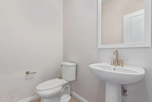 $2,500 | 729 East Zesta Lane, Unit 103, Gilbert, AZ 85297