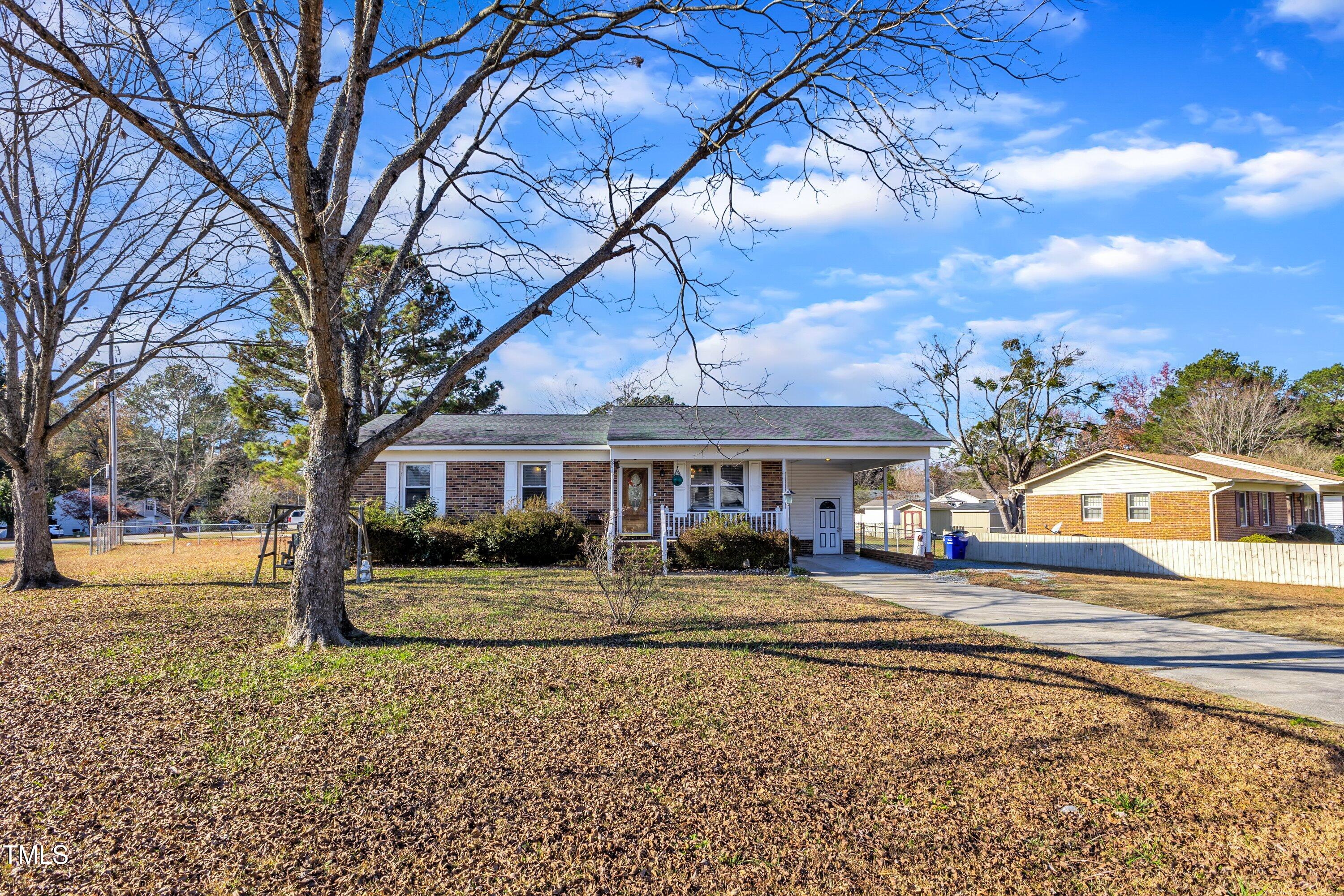 201 Barbour Road Smithfield, NC 27577 - Photo 4 of 37 04-201-Barbour-13