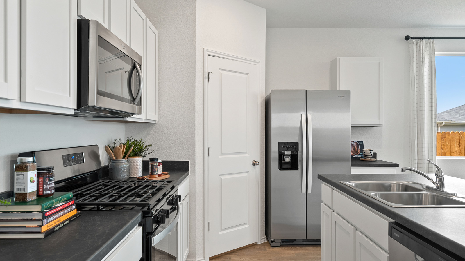 300 Santo Domingo Road Bastrop, TX 78602 - Photo 5 of 33