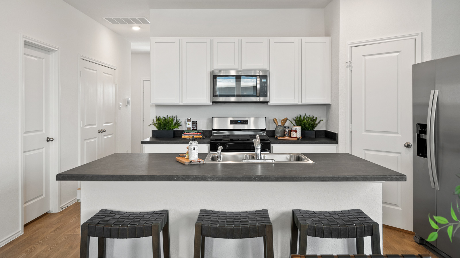 300 Santo Domingo Road Bastrop, TX 78602 - Photo 7 of 33