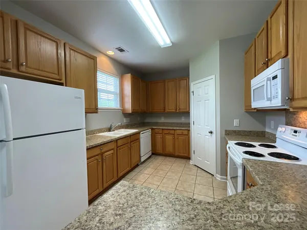$2,095 | 10846 Traders Court, Davidson, NC 28036