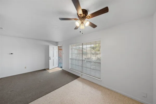 $925 | 926 East 14th Street, Unit 7, Houston, TX 77009