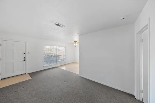 $925 | 926 East 14th Street, Unit 7, Houston, TX 77009