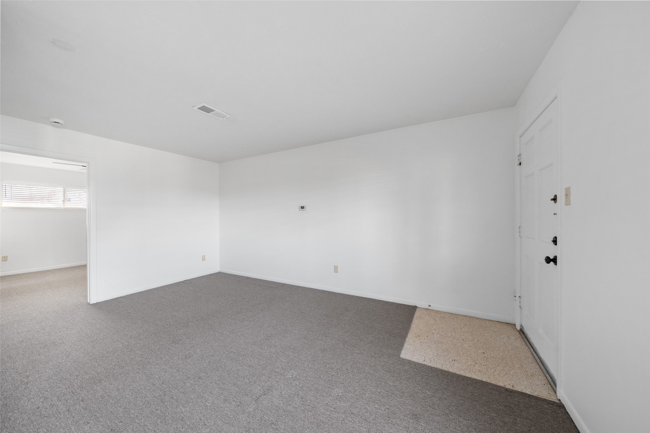926 East 14th Street, Unit 7 Houston, TX 77009 - Photo 6 of 17 a view of an empty room