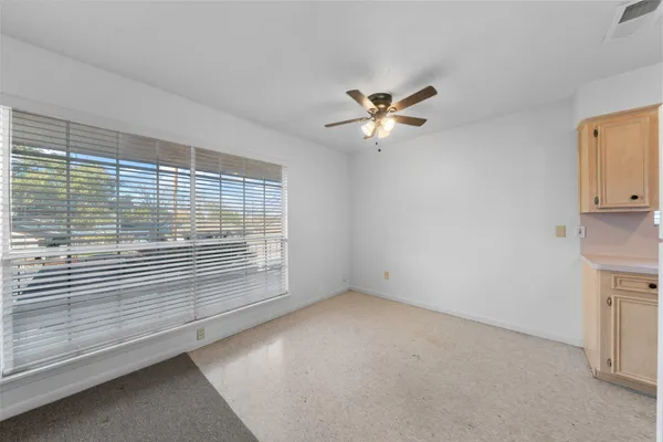 $925 | 926 East 14th Street, Unit 7, Houston, TX 77009