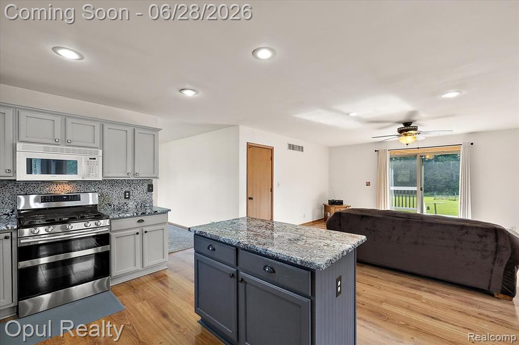 23815 Carleton West Road Belleville, MI 48111 - Photo 18 of 64