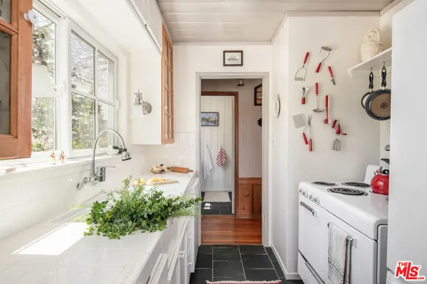 $849,000 | 419 Hemlock Drive, Lake Arrowhead, CA 92352