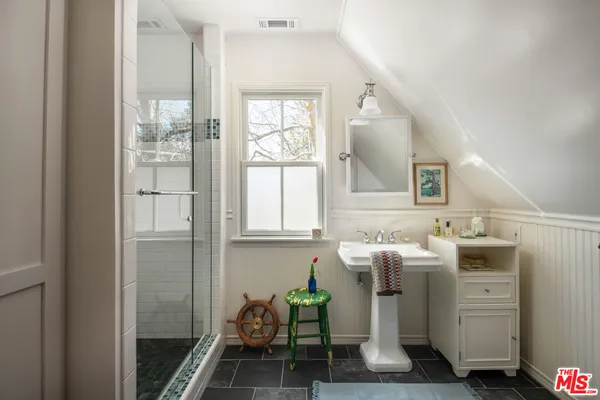 $849,000 | 419 Hemlock Drive, Lake Arrowhead, CA 92352