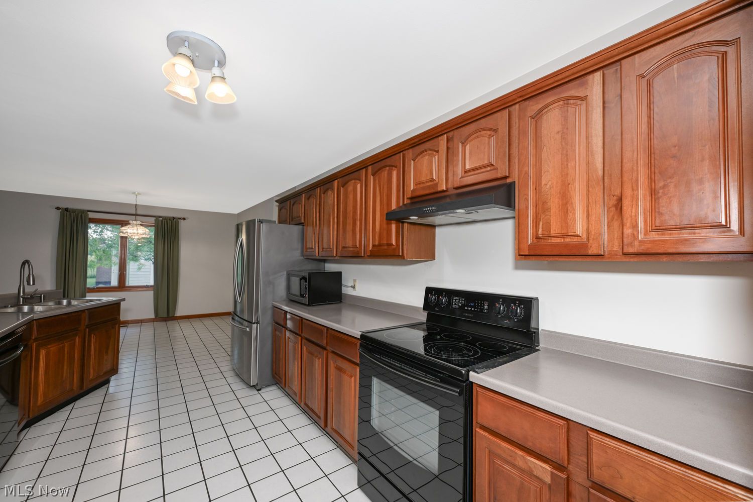 106 South Hametown Road Akron, OH 44321 - Photo 8 of 34