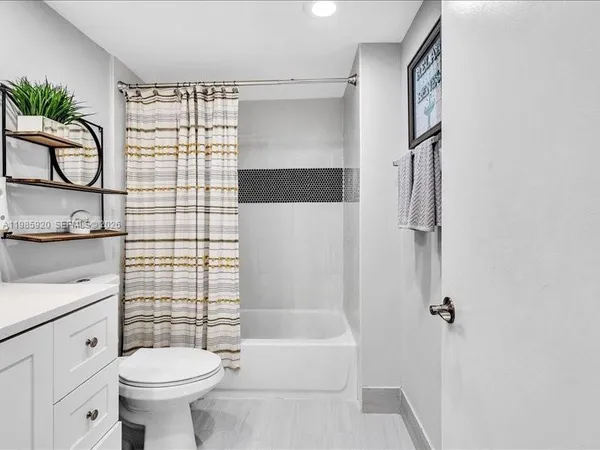 $2,700 | Buckingham at Century Village, Pembroke Pines, FL 33027