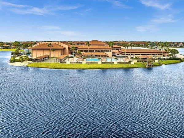 $2,700 | Buckingham at Century Village, Pembroke Pines, FL 33027