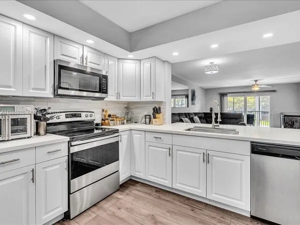 $2,700 | Buckingham at Century Village, Pembroke Pines, FL 33027